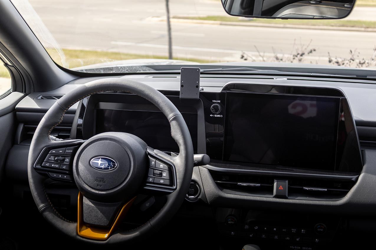 Proclip Subaru Outback 26- Center mount